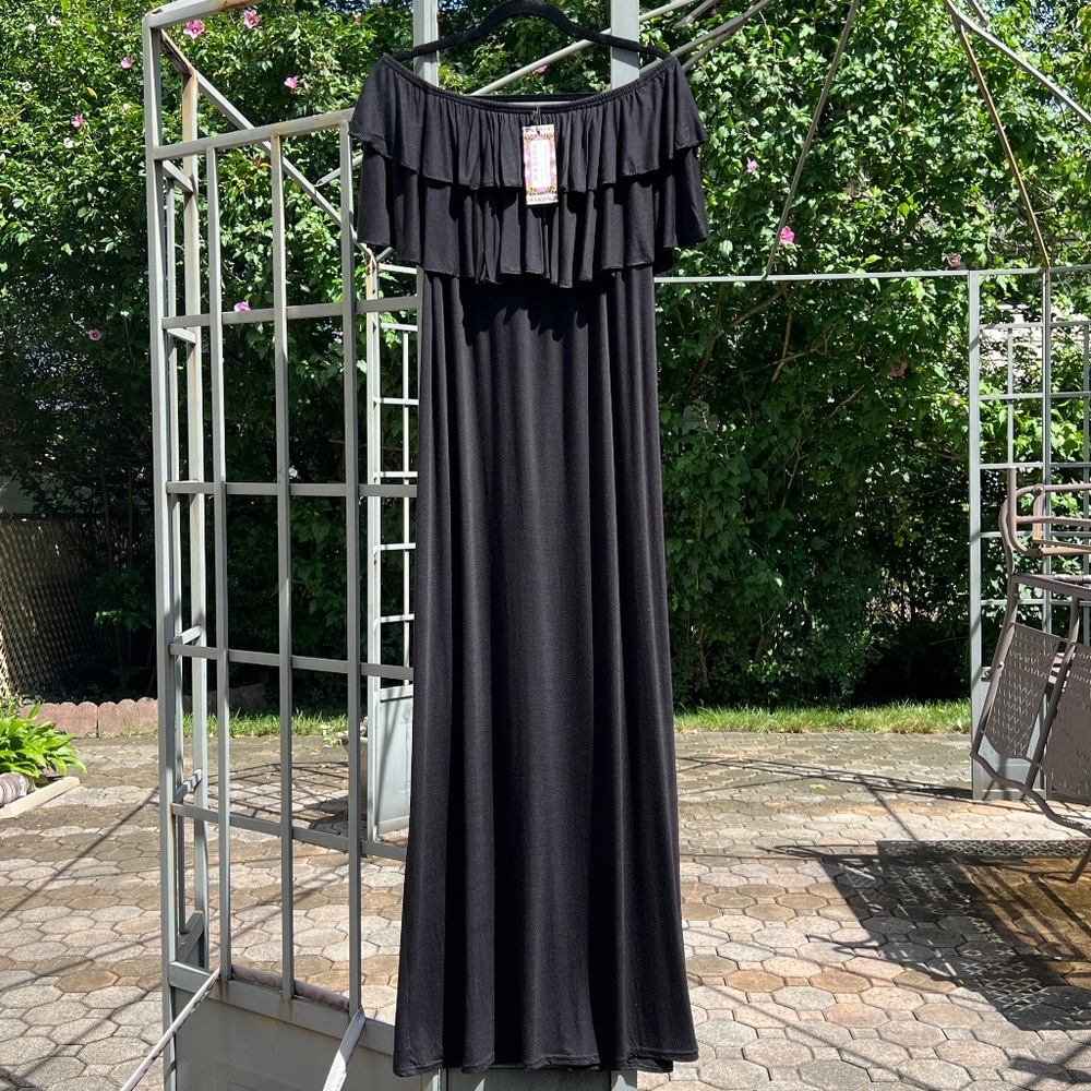 NWT Boohoo Off Shoulder Ruffle Maxi Dress - Size 20